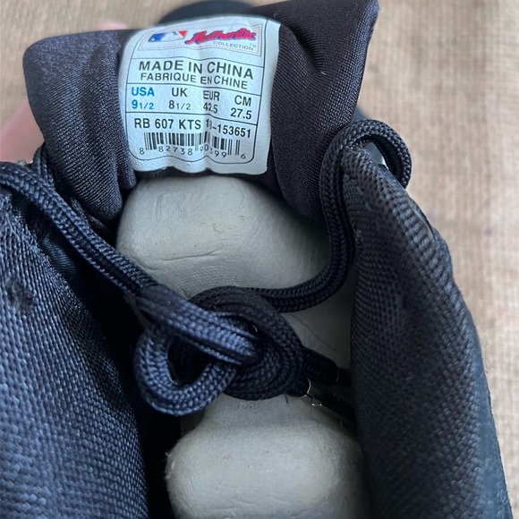 Reebok Men's Black and White Cleats - Picture 4 of 6